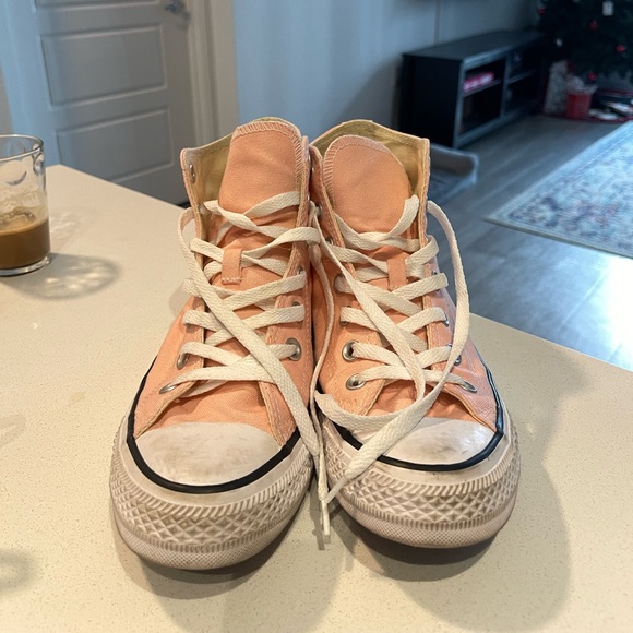 Converse Shoes - Peach converse 💗